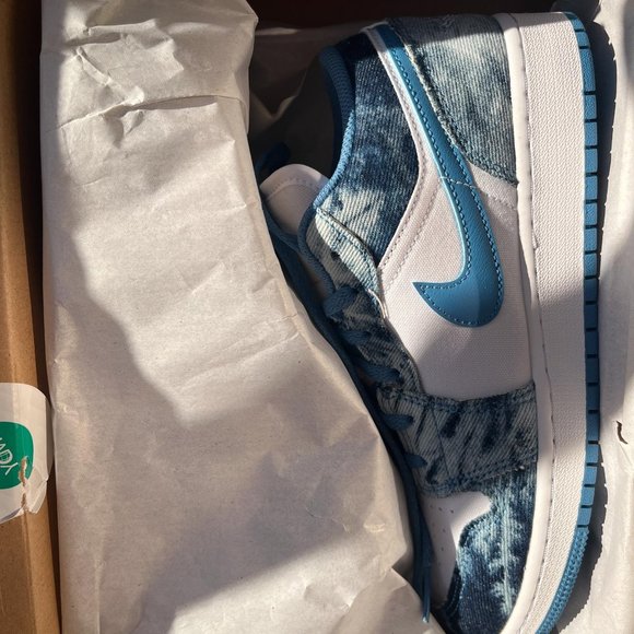 Nike Jordan 1 Low Acid Wash - Picture 4 of 9